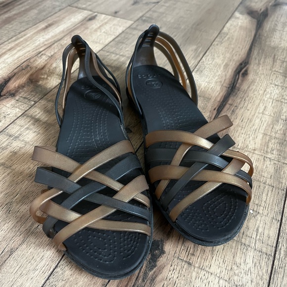 Crocs sandals size 6 - Picture 2 of 5